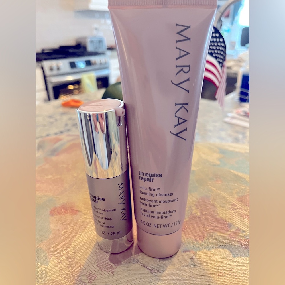 Mary Kay Timewise Repair Skincare Duo Cleanser & Retinol Serum SALE TODAY ONLY - Picture 2 of 2